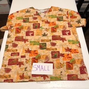 White Swan Scrub Top Small